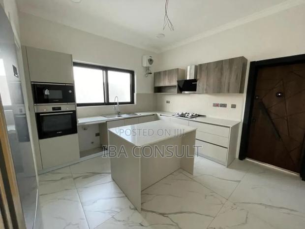 3bdrm Townhouse/Terrace In East Airport, Spintex For Sale