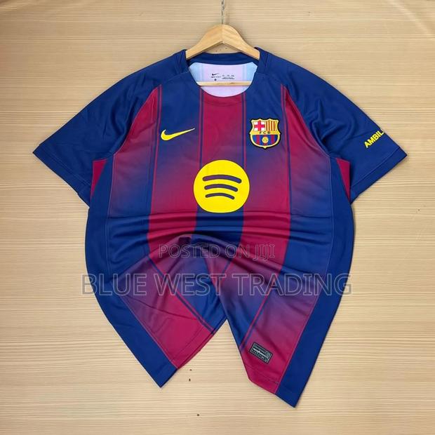 Barcelona 2025/2026 Home Jersey · Photo 3