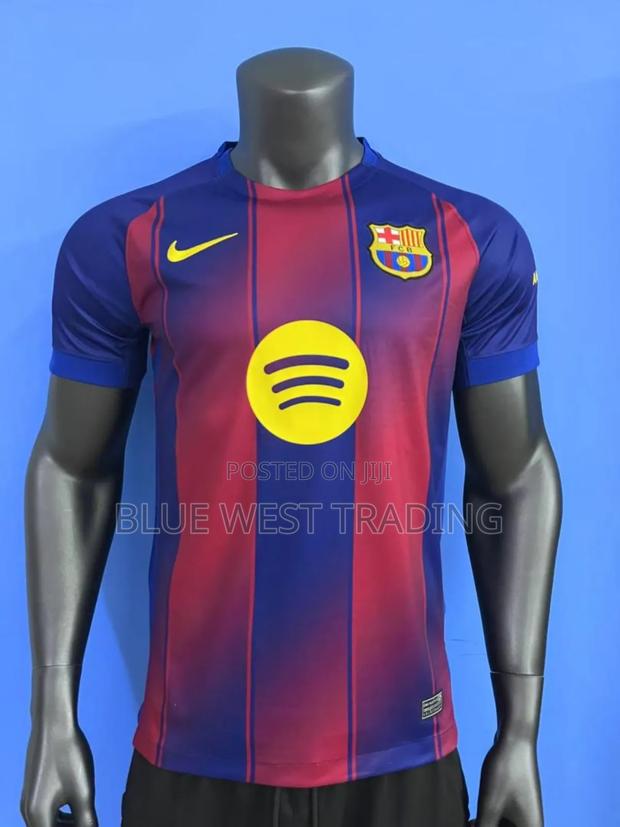 Barcelona 2025/2026 Home Jersey · Photo 4