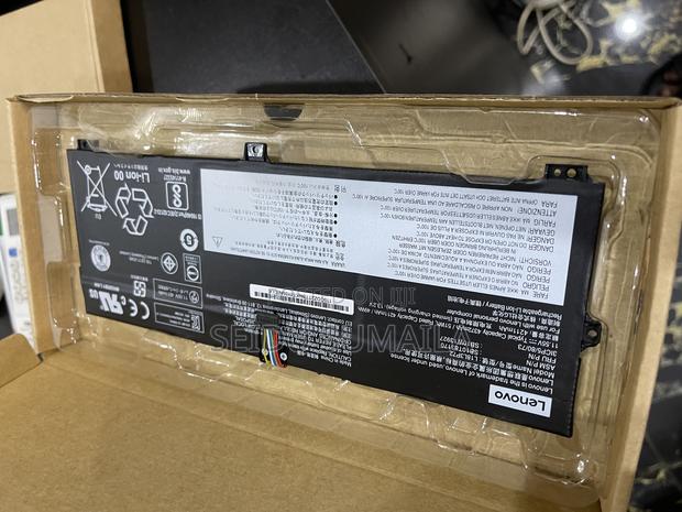 L18l3p72 ( Thinkpad X390 and X13 Yoga · Photo 1