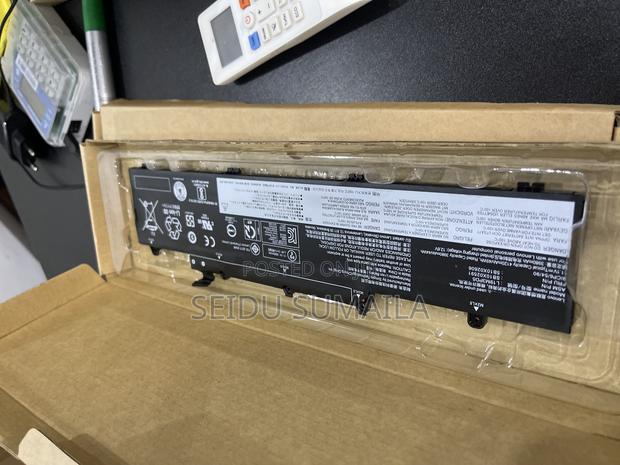 L19l3pd5 Lenovo Battery · Photo 1