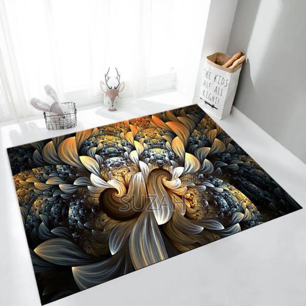 Modern Pattern Center Spread Rug · Photo 2