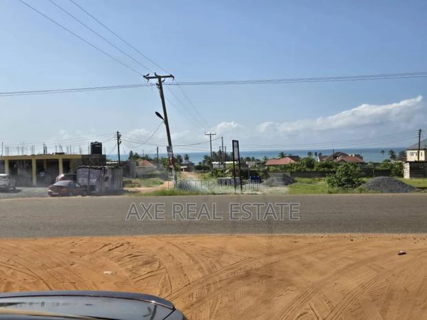 Exciting Titled Plots< Prampram · Photo 3