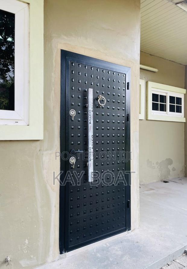 Black Metal Door for Back Door · Photo 2