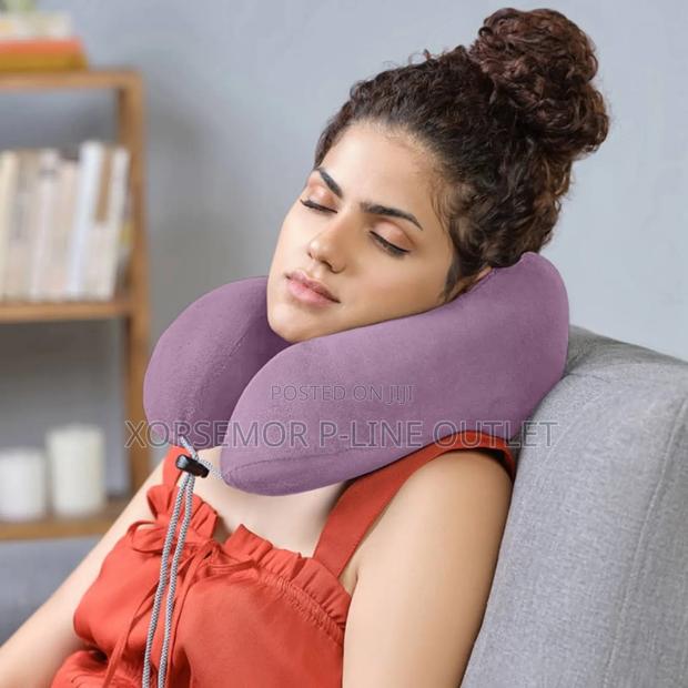Comfort Neck Pillow · Photo 4