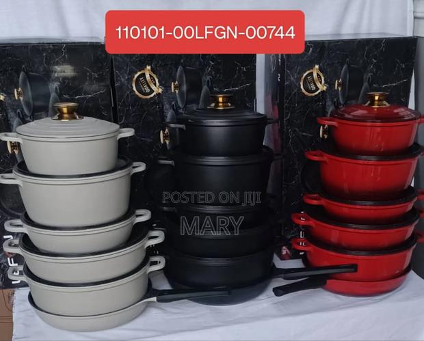 Non Stick Cookware Set · Photo 1