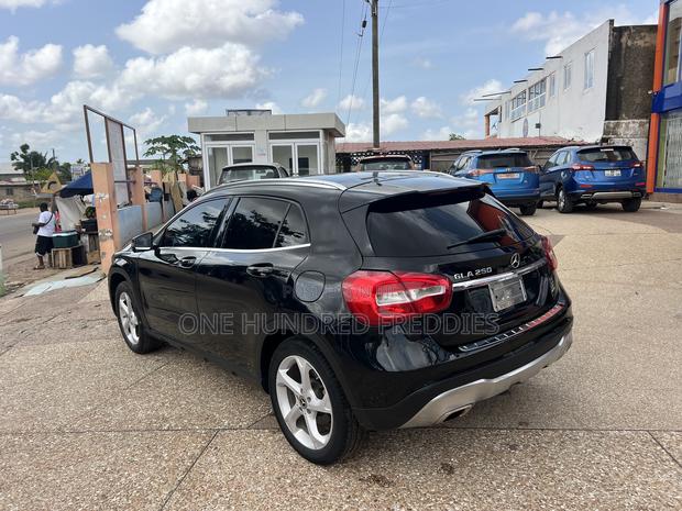 Mercedes-Benz CLA-Class 2018 Black