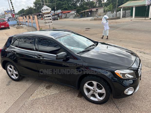 Mercedes-Benz CLA-Class 2018 Black