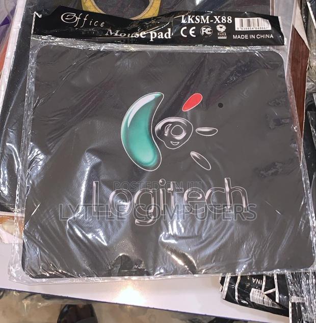 Logitech Mouse Pad · Photo 2