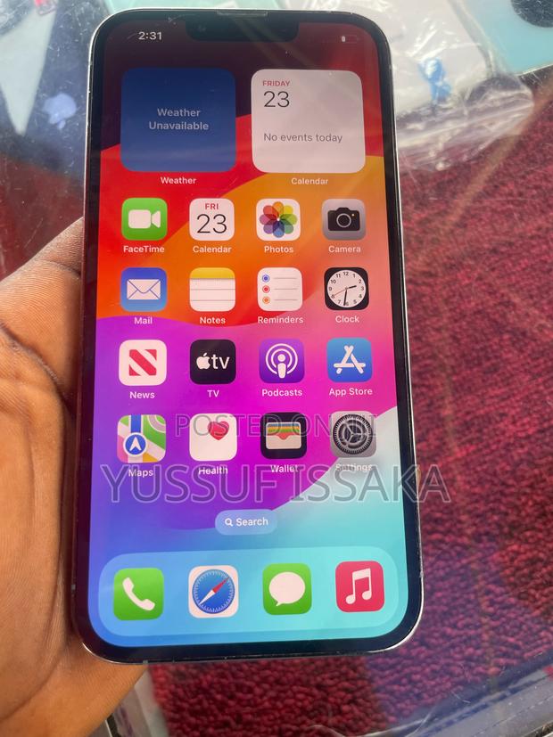 Apple iPhone XR 128 GB Red photo 2