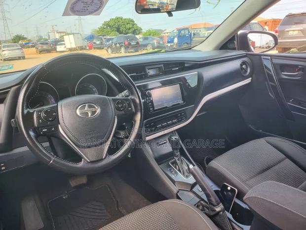 Scion iM Base 2016 Red