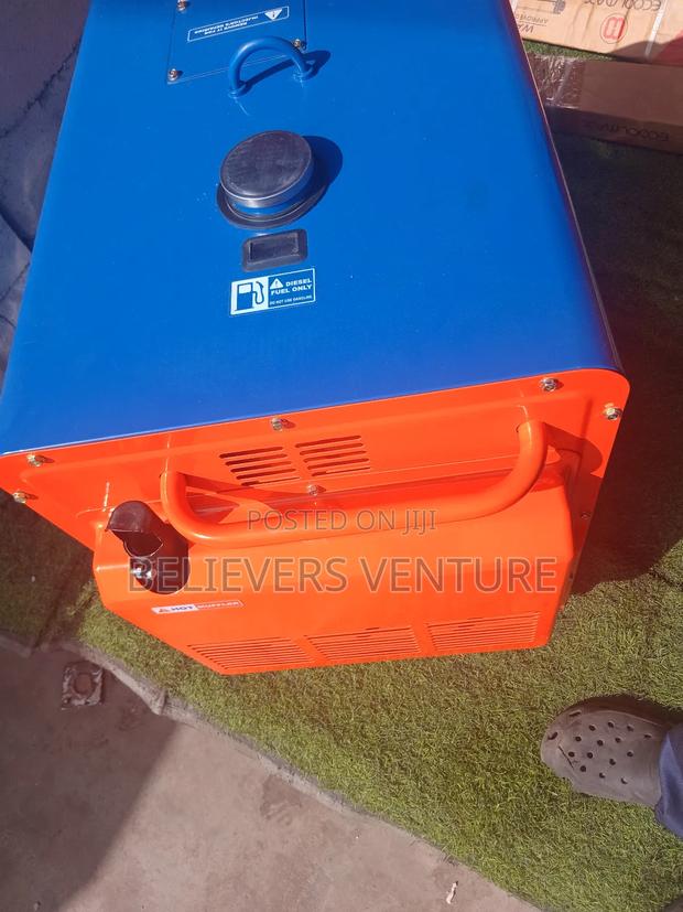 Limited Edition Perkins Factory Generator 13000w Generator · Photo 3