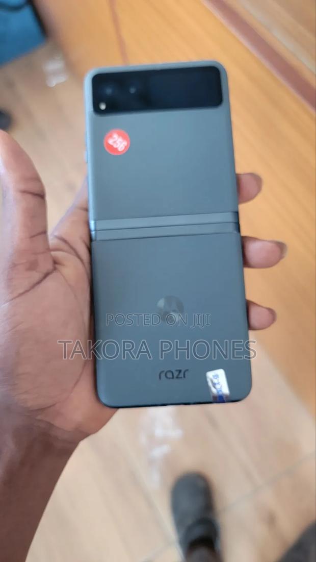 Motorola Razr 40 256 GB Blue