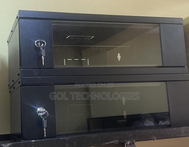 3u Rack Cabinet for Networking and CCTV 3u 520x350x180 · Photo 4