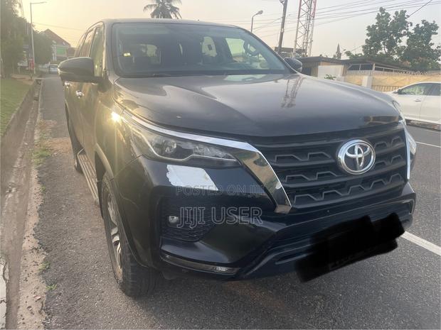 Toyota Fortuner 2.4 D RWD 2021 Black