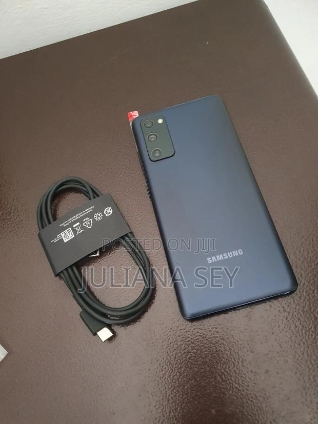 New Samsung Galaxy S20 FE 128 GB Blue photo 2