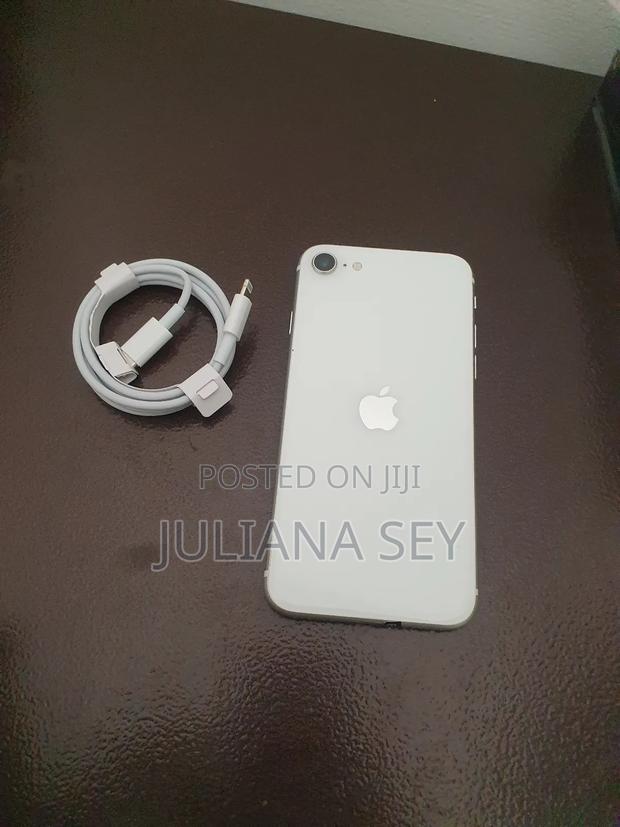 New Apple iPhone SE (2020) 64 GB White