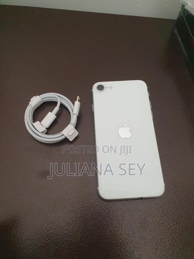 New Apple iPhone SE (2020) 64 GB White photo 2