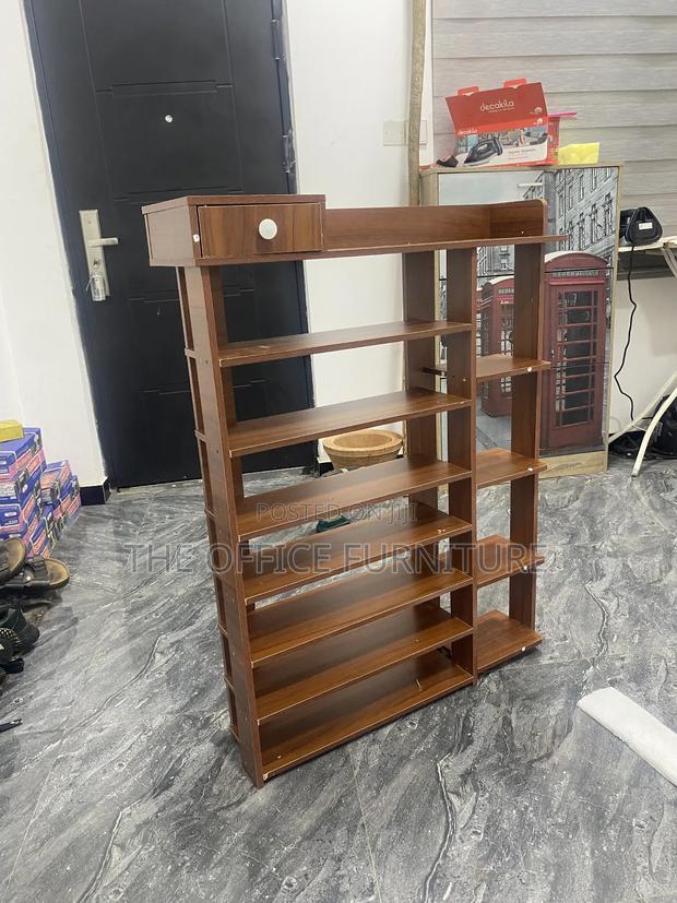 Seven Steps Shoe Rack · Photo 3