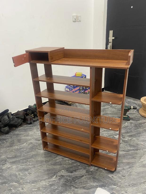 Seven Steps Shoe Rack · Photo 4