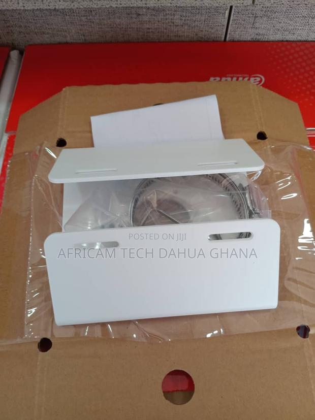 Dahua Pole Mount Bracket · Photo 3