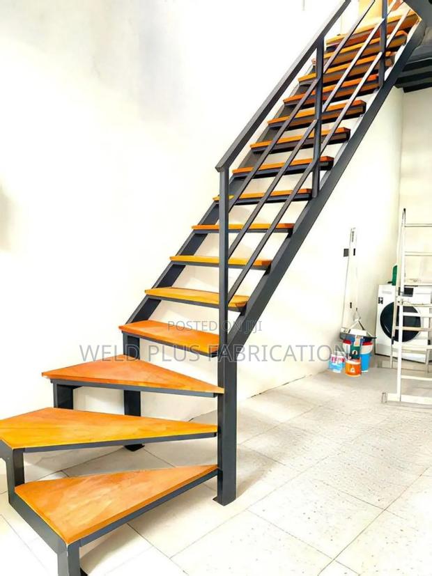 Fabricated Metal in Staircase · Photo 2