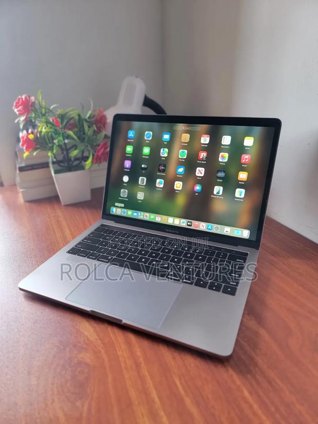 Laptop Apple MacBook Pro 2018 16GB Intel Core I5 SSD 512GB