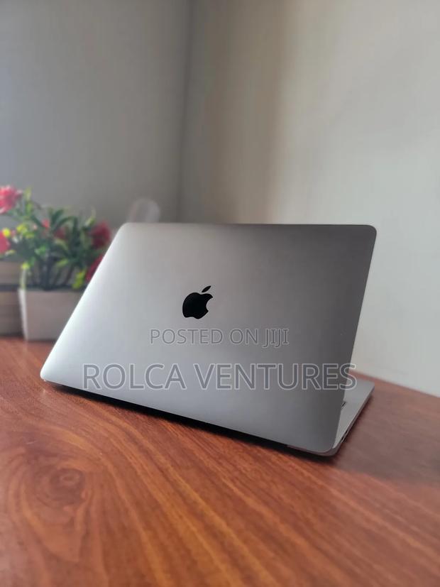 Laptop Apple MacBook Pro 2018 16GB Intel Core I5 SSD 512GB photo 4