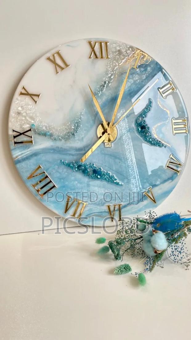 Customize Clocks · Photo 3