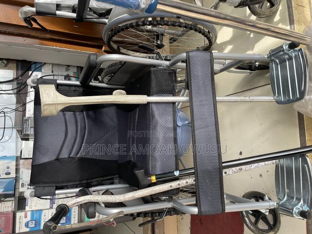 German Original Standard Wheelchair · Photo 3