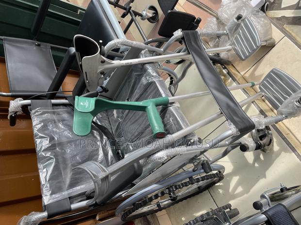 Original All Black Standard German Wheelchair · Photo 3