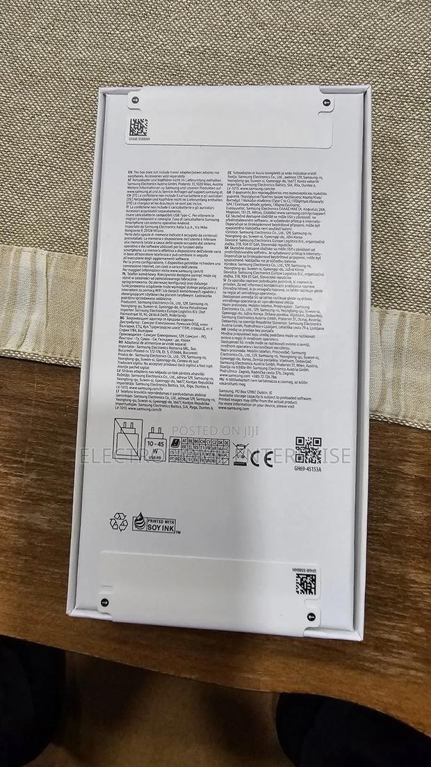New Samsung Galaxy A56 256 GB Black photo 2