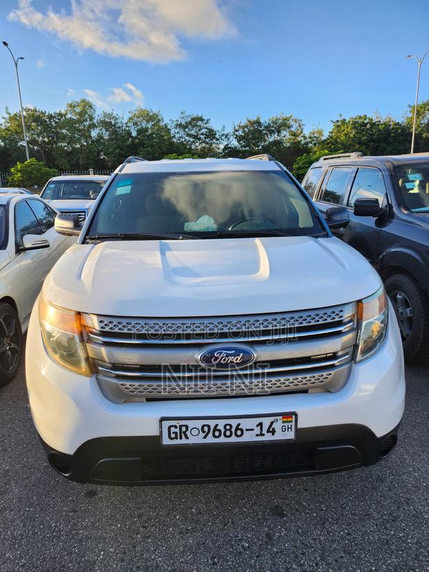 Ford Explorer 2014 White photo 3