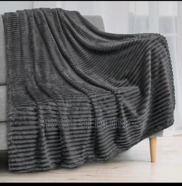 Quality Plush Throw Blanket Available In Different Colors · Photo 4