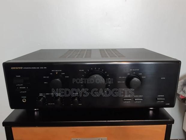 Onkyo a-850 Integrated Stéréo Amplifier · Photo 2