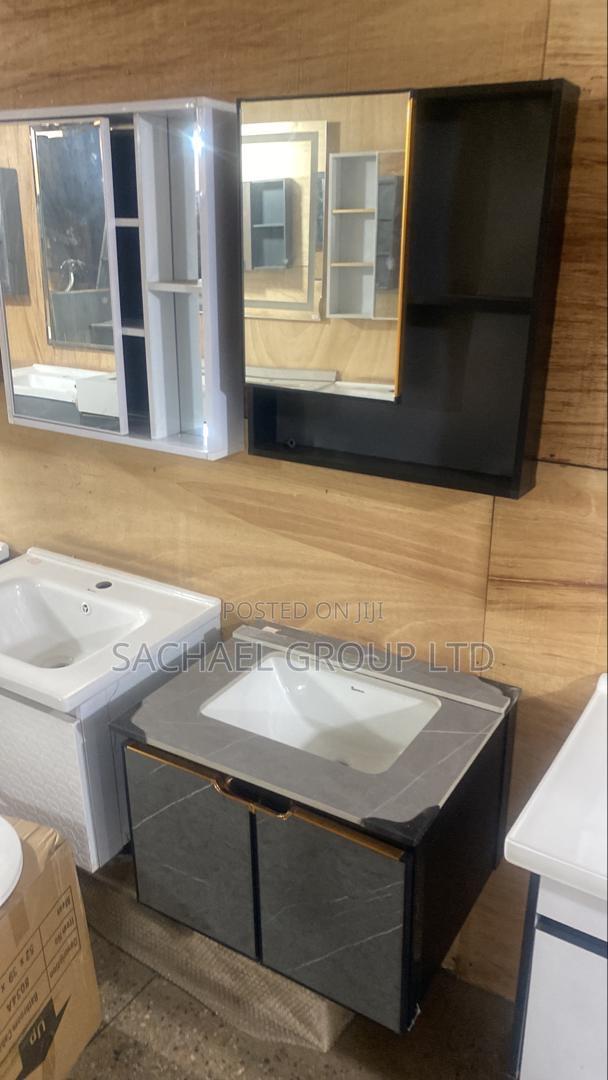 Marble Cabinet Basin 60cm With Mirror · Photo 2