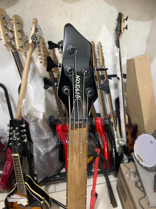 Givson 5strings Bass Guitar · Photo 3