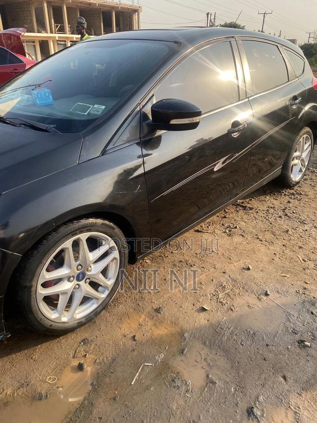 Ford Focus 2014 Black photo 2