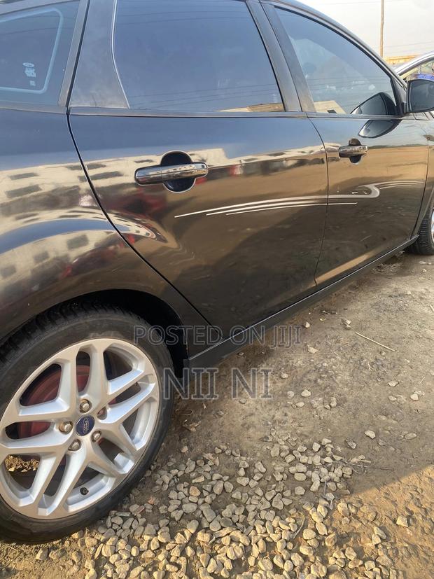 Ford Focus 2014 Black photo 4