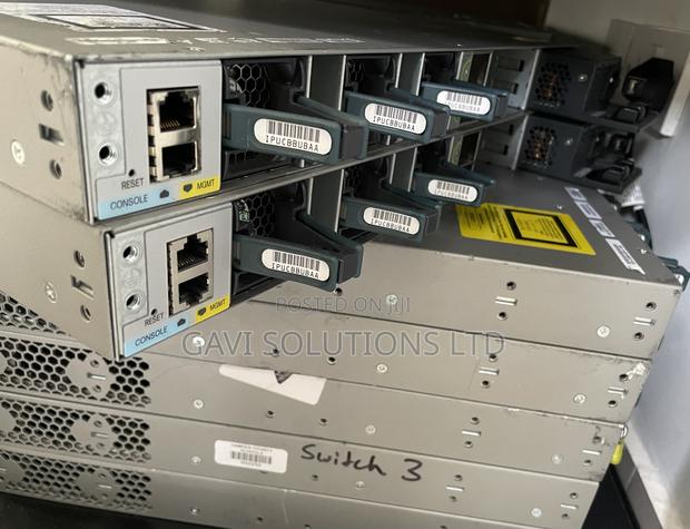 Cisco Catalyst 48ports Poe+ photo 2