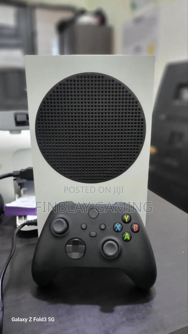 Xbox Series S With Fc 26 Installed photo 2