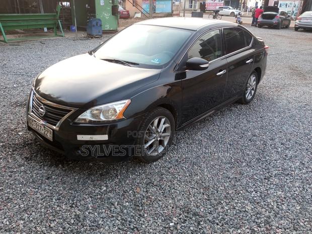 Nissan Sentra SR 4dr Sedan (1.8L 4cyl CVT) 2015 Black photo 4