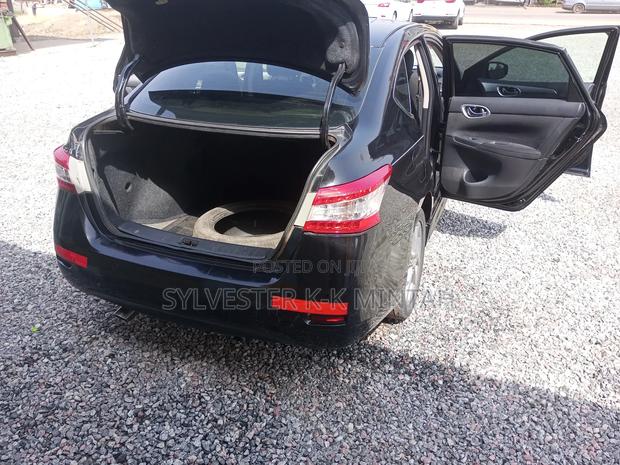 Nissan Sentra SR 4dr Sedan (1.8L 4cyl CVT) 2015 Black photo 8