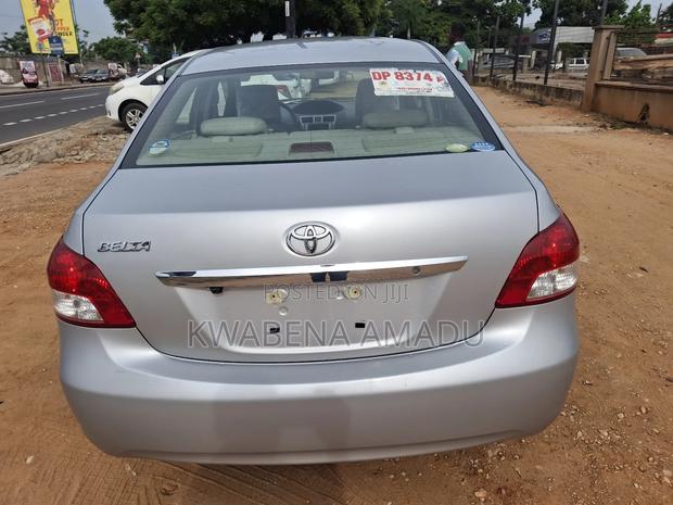 Toyota Belta 2010 Silver