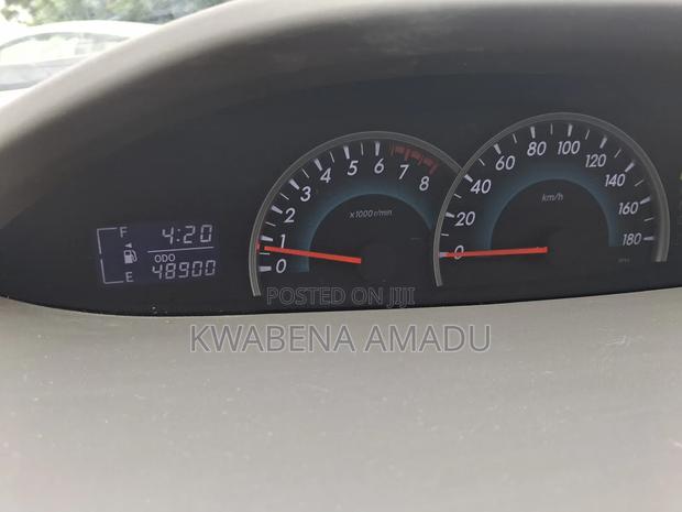 Toyota Belta 2010 Silver