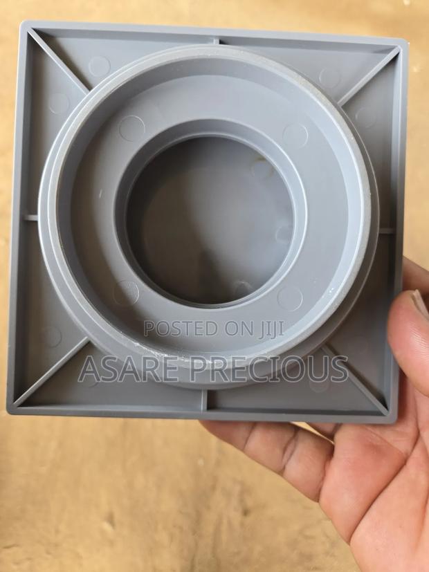 Era Plastic Floor Drain · Photo 4