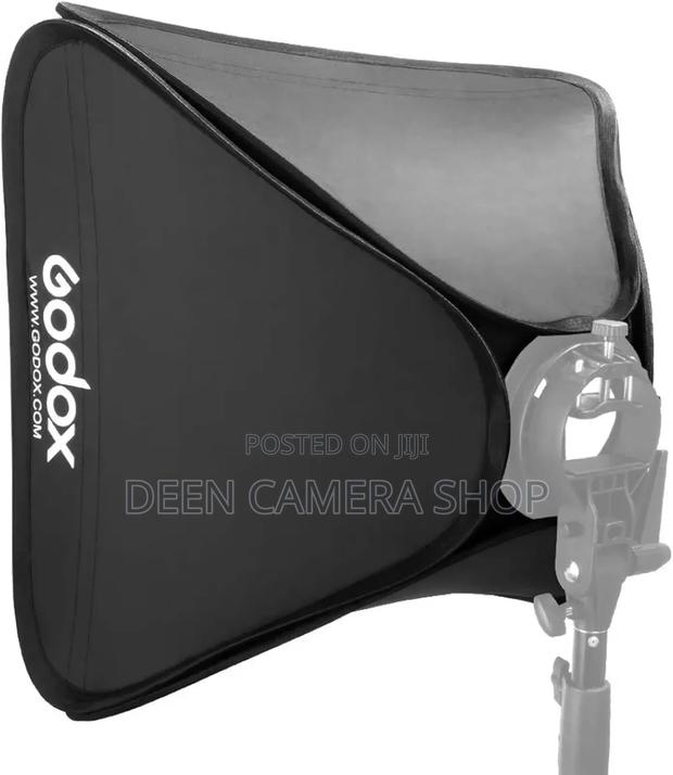 Godox 60x60cm Foldable Softbox With S Bracket · Photo 4