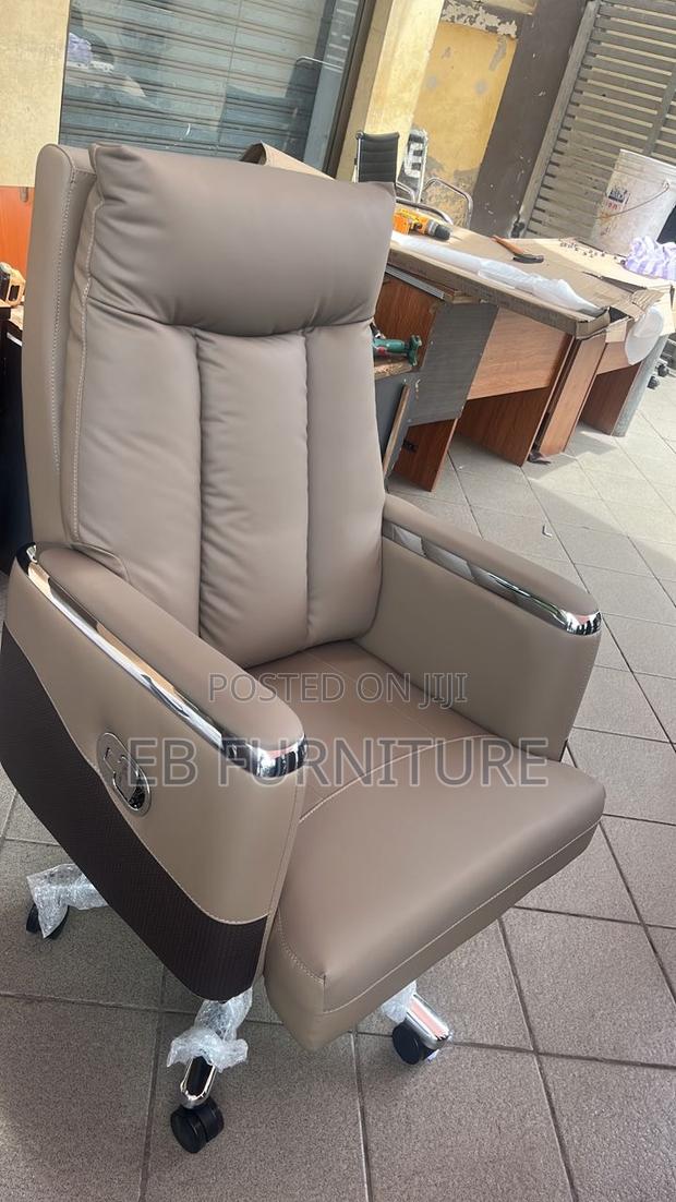 Luxury Executive Chairs · Photo 4