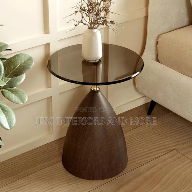 Side Table(Cone Shaped Base) · Photo 4