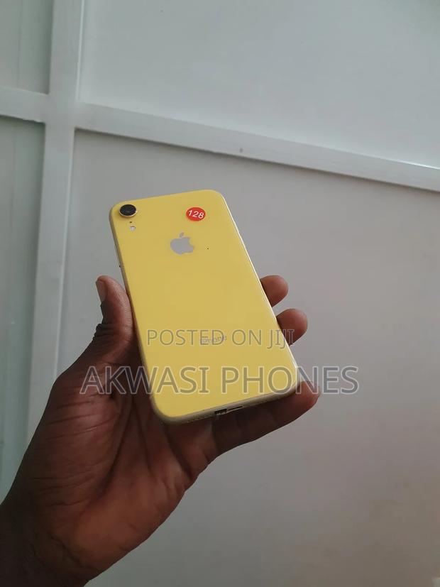 Apple iPhone XR 128 GB Yellow